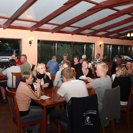 Hotel Camping Oase Praha Zlatníky Exterior foto
