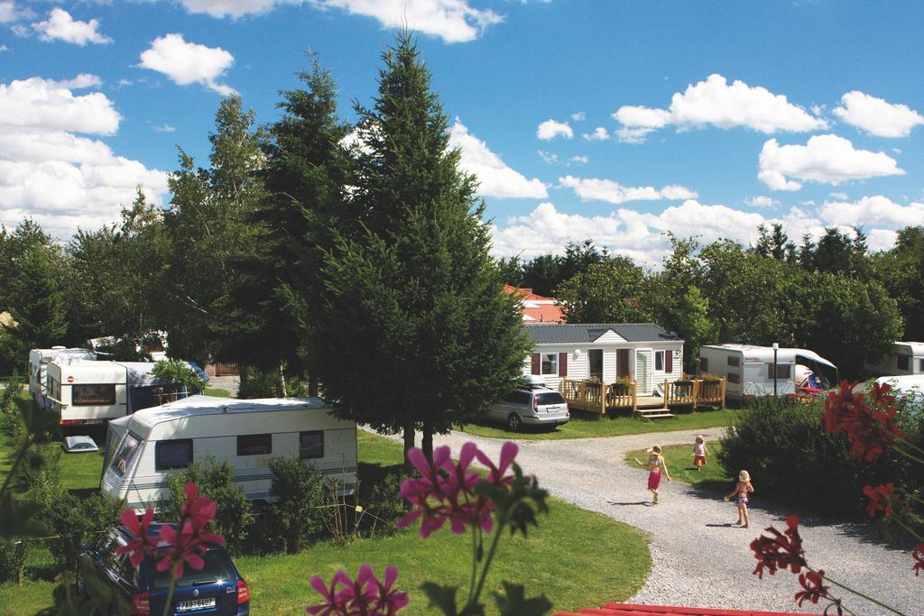 Hotel Camping Oase Praha Zlatníky Exterior foto